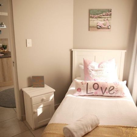 Mari-Amor Self-Catering Apartments Mossel Bay Luaran gambar